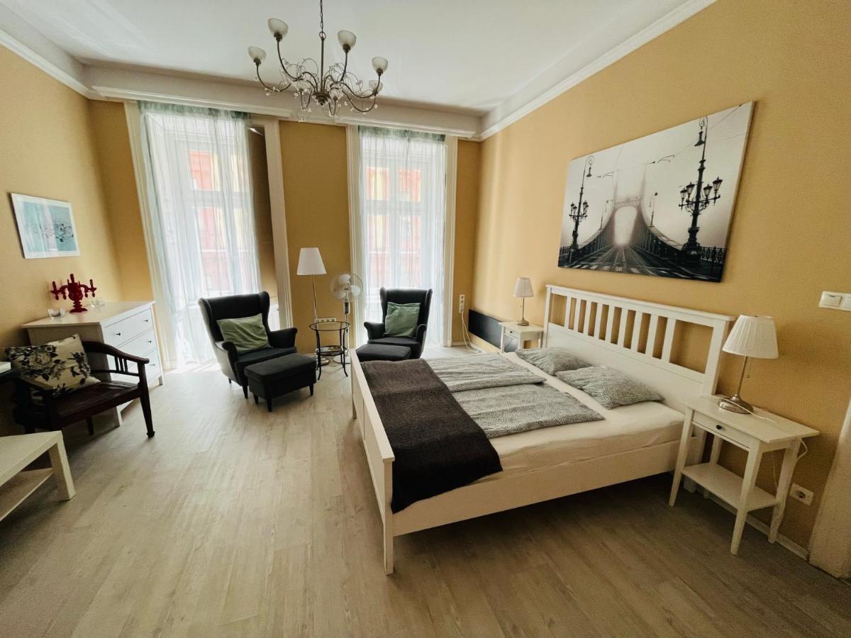 Academy Home - Elegant Place Next To The Parliament — Photos 1